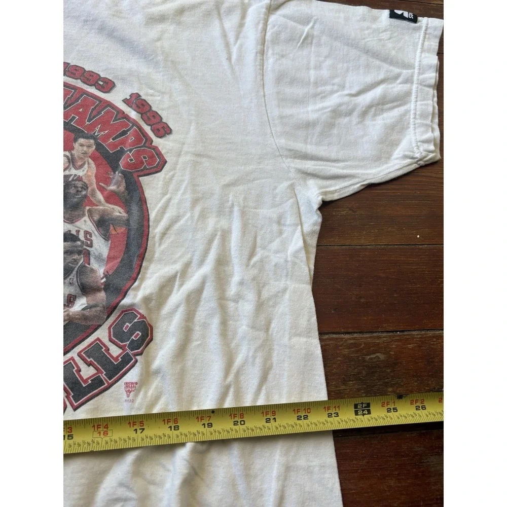 Starter Chicago Bulls Michael Jordan NBA T-Shirt Men's XL USA White Vintage